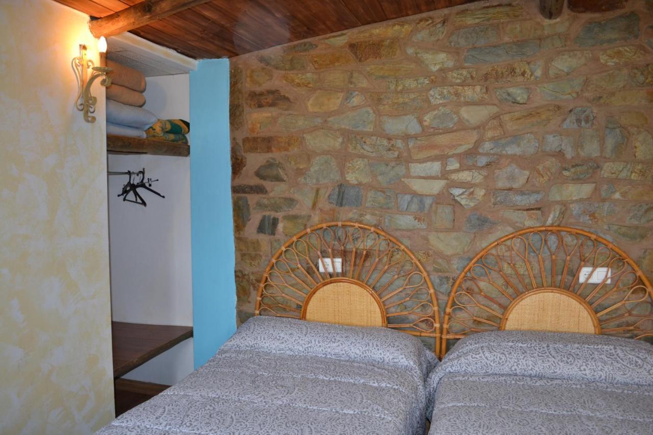 Albergue La Jarilla Plasenzuela Exteriör bild