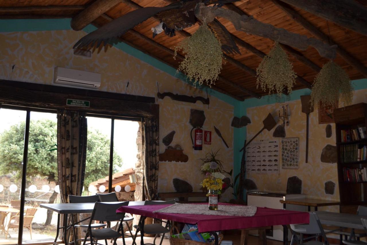Albergue La Jarilla Plasenzuela Exteriör bild