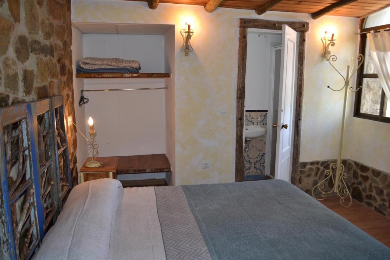 Albergue La Jarilla Plasenzuela Exteriör bild