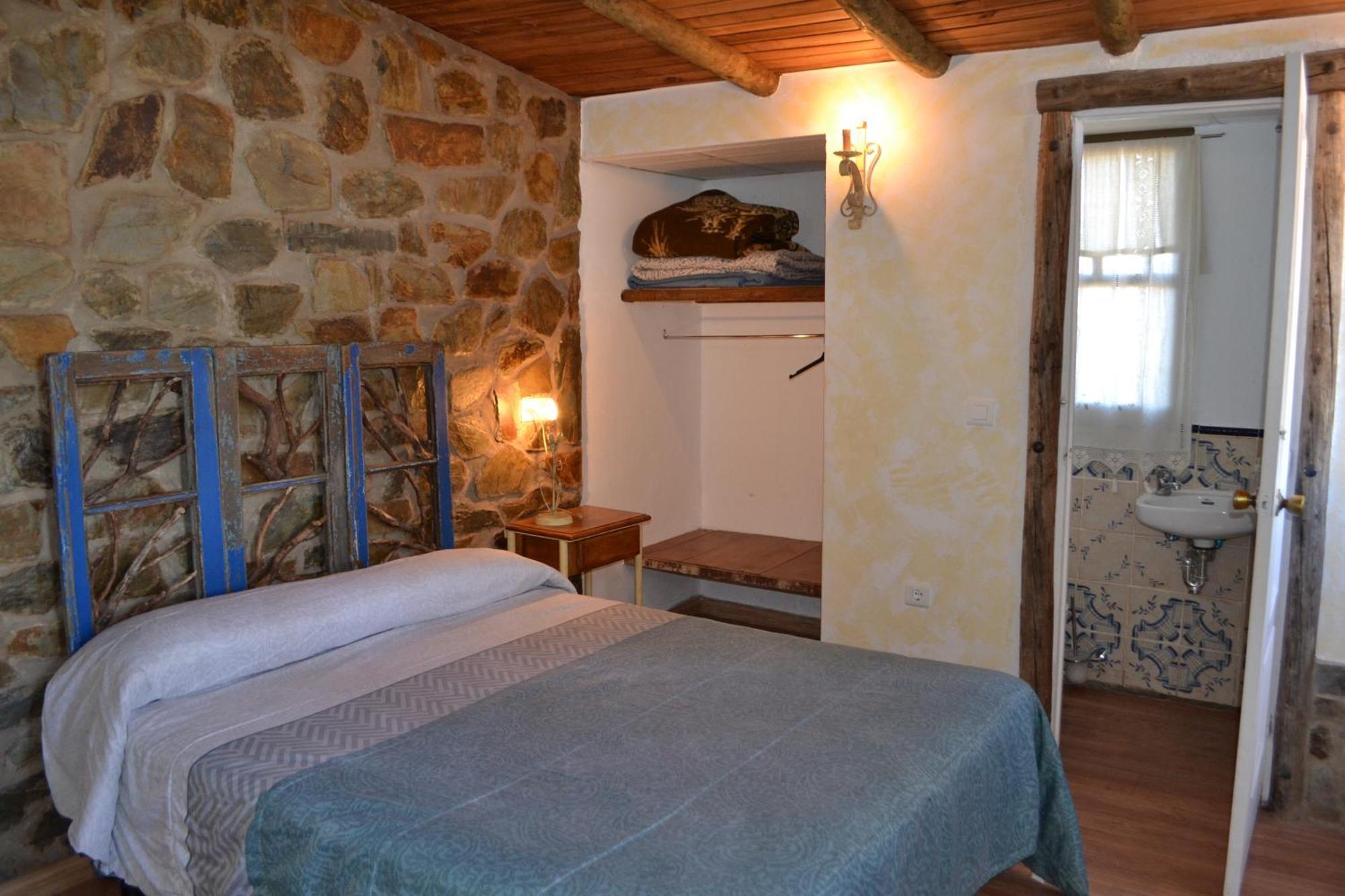 Albergue La Jarilla Plasenzuela Exteriör bild